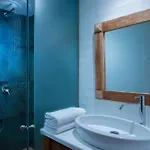 מלון Anesis Blue Boutique 2*