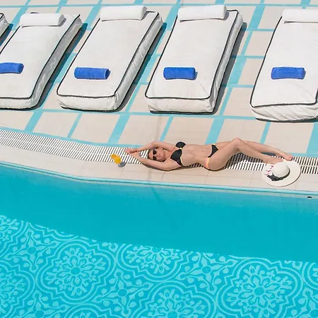 Anesis Blue Boutique ホテル 2*